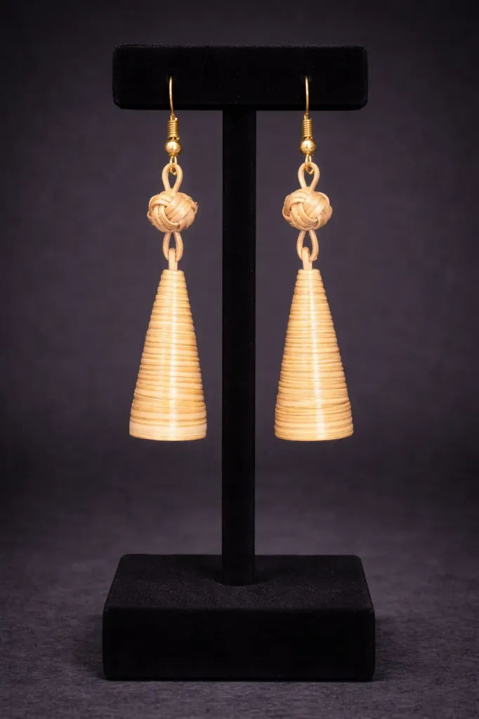 Earring bamboo weaved