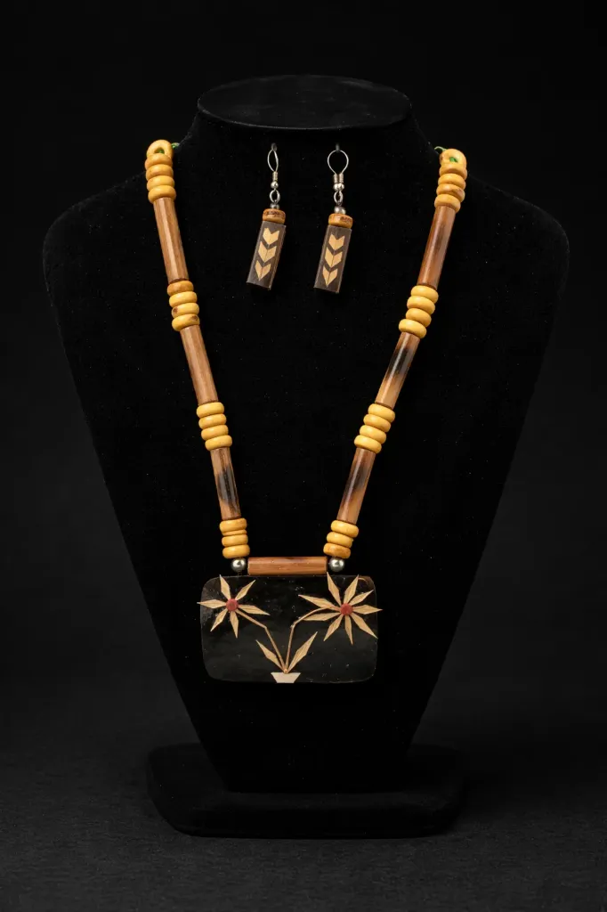 Divine glow necklace set