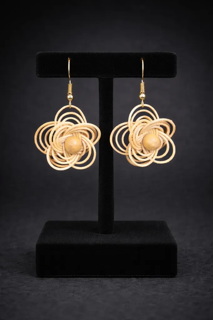 Delicate rattan earring